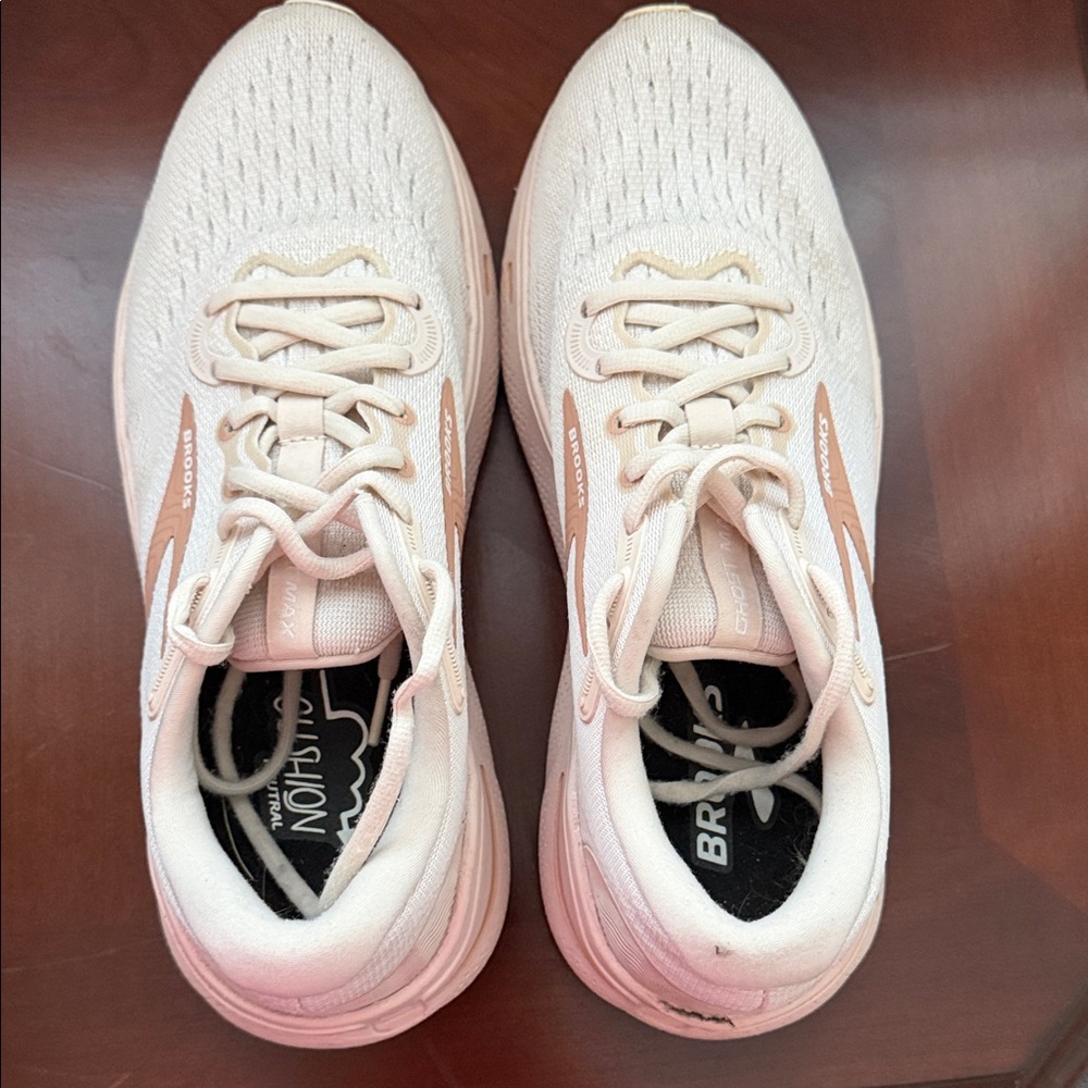 Brooks Women's Lightweight Running Sneakers in Pale Pink and Cream